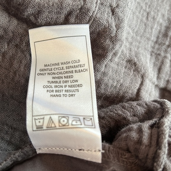 NWT, Monrow, Women, adjustable spaghetti strap romper, side pockets, fully lined - Picture 7 of 8